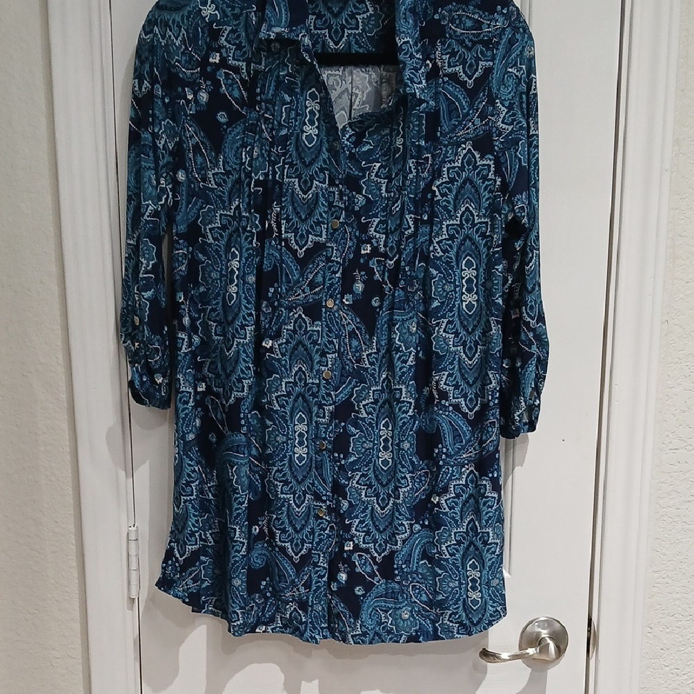 Roz & Ali Blue Button Down 3/4 Sleeve Blouse